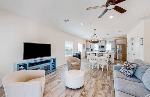 Ono Island Villa | Dog-friendly townhouse with private beach, hot tub, pool, tennis, golf, gym, AC