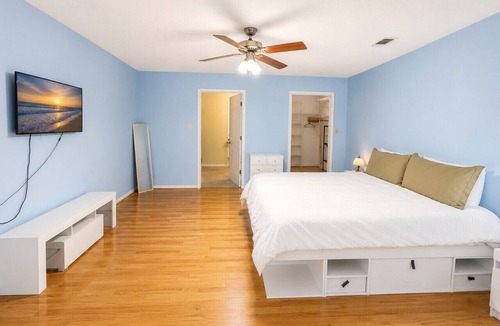 Brent House | Dolphin Breeze- New Listing