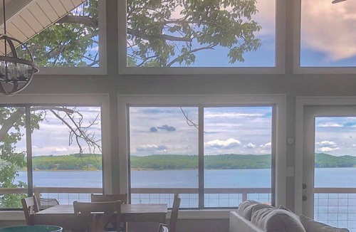 Iuka House | Don's Lake House - Pickwick Lake - Stunning Views