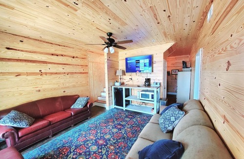 Scottsboro House | Dora Jean's Lake Front Fishing Cabin w/boathouse, on Lake Guntersville Sleeps12