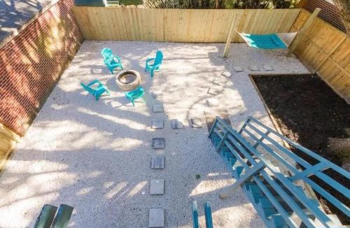 Riverside House | Downing Street Retreat A & B- Entire Duplex