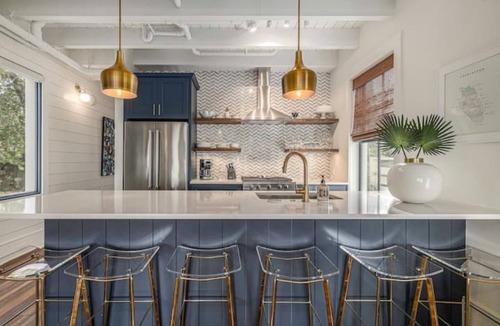 Cannonborough Elliotborough House | Downtown Charleston! One block to King St. Free parking for two vehicles