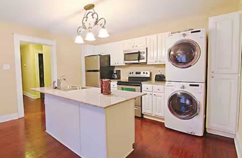 Florence Condo | Downtown Florence Condo|Pet Friendly N/Attraction