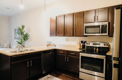 Montgomery Apartment | Downtown Loft Vibes | Balcony | King Bed