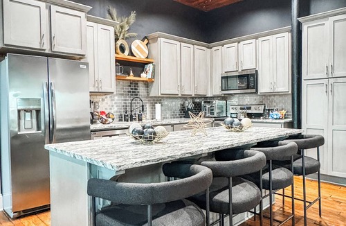 Tuscaloosa Apartment | Downtown Lofts 5 Bedroom Penthouse