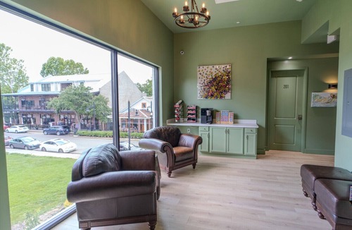 Biloxi Bed & Breakfast | Downtown Ocean Springs Suite 208