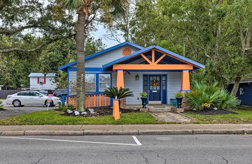 Ocean Springs Apartment | Downtown Ocean Springs Retreat: 1 Mi to Beach!