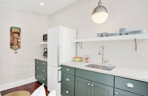 Historic Downtown Savannah Apartment | Downtown Savannah Studio Carriage House – Walk Everywhere