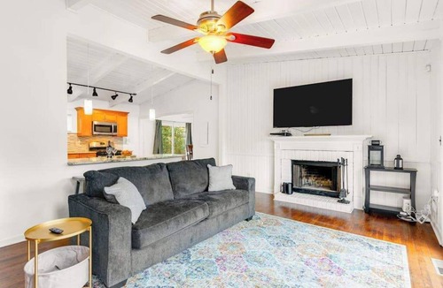Buford Highway House | Drew Valley Villa Stay