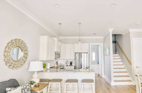 Gulf Shores Cottage | Driftwood Haus - Steps to Beach - 7 Separate Beds - Pet Friendly - Pool - Grill