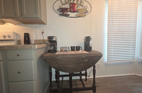 Abbeville House | DRIFTWOOD PLACE WATERVIEW