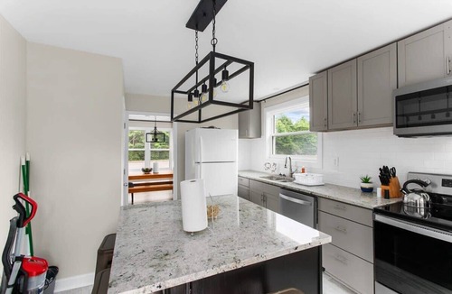 Birmingham House | Dugan Ave Both