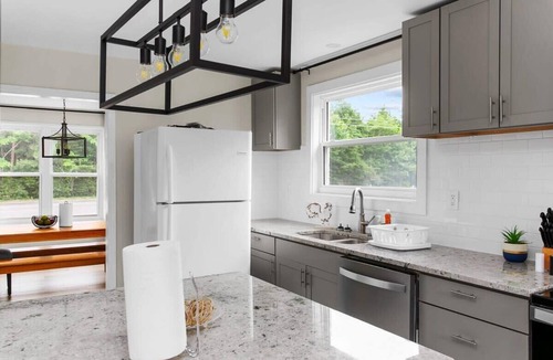 Birmingham House | Dugan Ave Both