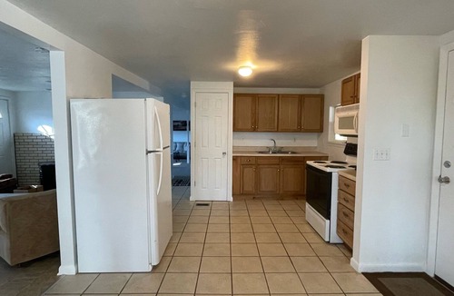 Satsuma House | Dunns Creek Fishing retreat with dock. 5 minutes from boat ramp