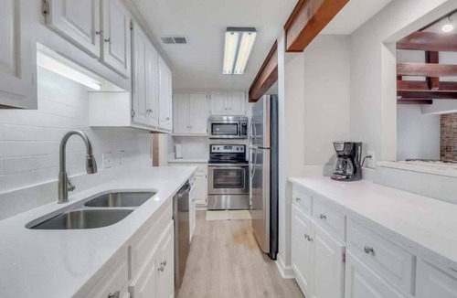 Statesboro Apartment | Eagle Creek Loft - Close to Shops, Food, GSU!