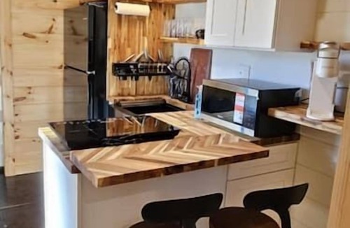 Six Mile Apartment | Eagle Nest Cabin B at Walterfalls – Upstate SC