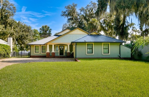 East Palatka House | East Palatka Home on St Johns River w/Boat Dock!