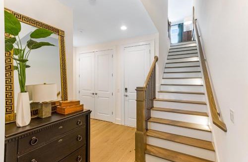 Hitch Village - Fred Wessels Homes House | East River Manor by Lucky Savannah