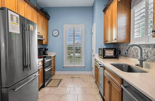 Southpointe House | East Side Of Big Beautiful Beach Front Duplex With Private Pool