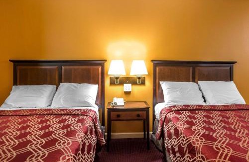 Austell Hotel | Econo Lodge At Six Flags