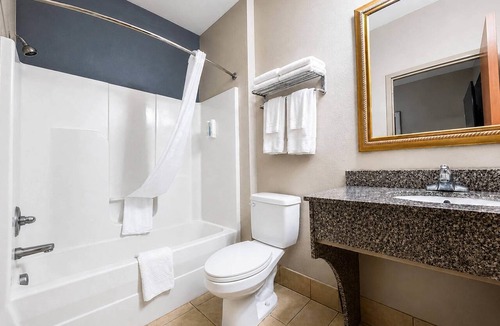 Augusta Hotel | Econo Lodge Augusta West near Fort Gordon