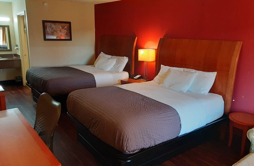 Griffin Hotel | Econo Lodge Inn & Suites Griffin North