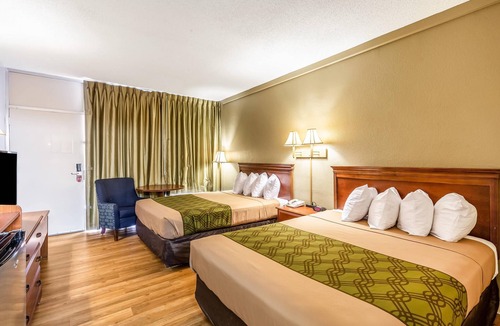 Lake City Hotel | Econo Lodge Lake City-North