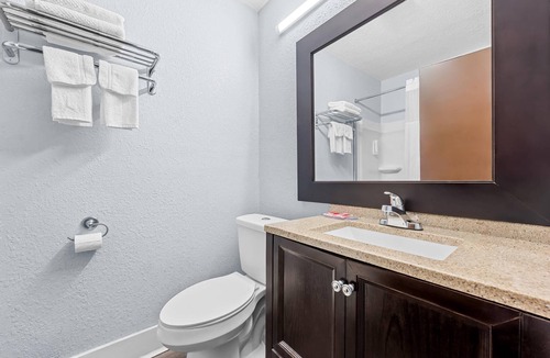 Montgomery Hotel | Econo Lodge Montgomery South I-65