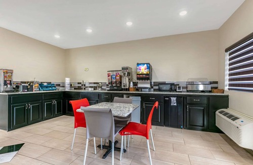 Northport Hotel | Econo Lodge Northport - Tuscaloosa North