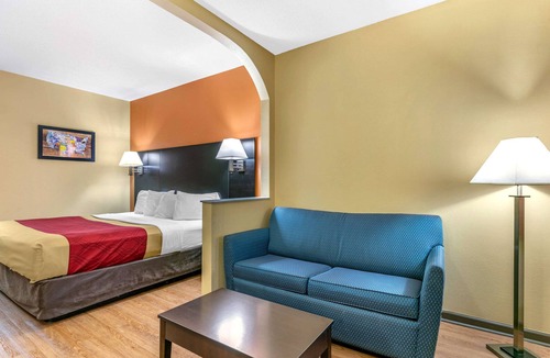 Northport Hotel | Econo Lodge Northport - Tuscaloosa North