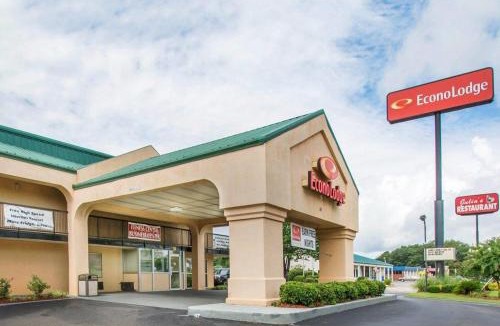 Troy Cabin | Econo Lodge Troy
