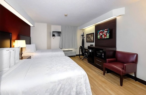 Palm Coast Hotel | Economical Stay Near Flagler Beach w/Free Parking