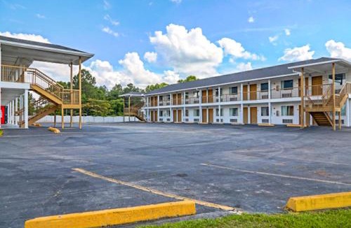 Ashburn Hotel | Economy Inn Ashburn GA I-75