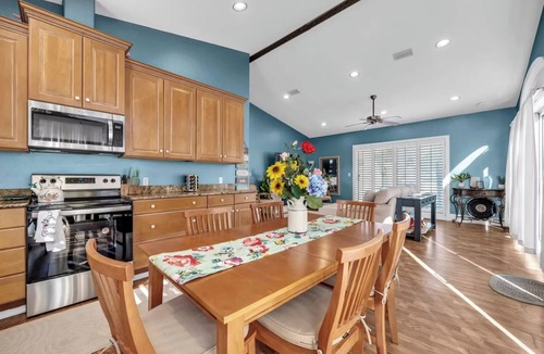 Freeport House | Eden Guest House on Bayfront Mansion Estate. A 3/3! 20 scenic minutes to Destin