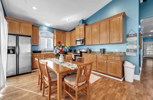 Freeport House | Eden Guest House on Bayfront Mansion Estate. A 3/3! 20 scenic minutes to Destin