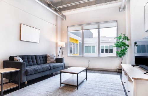 SoNo Apartment | Elegant 1 bed apartment located in SoNo neighborhood