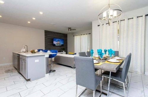 Davenport Resort | Elegant 4BR Oasis Resort Villa near Disney - Pool, BBQ & Pet friendly