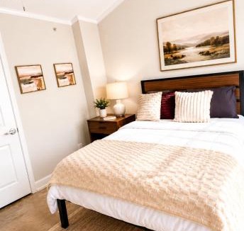 Civil Rights Historic District Apartment | Elegant Urban Oasis Downtown BHM Near UAB & Nightlife