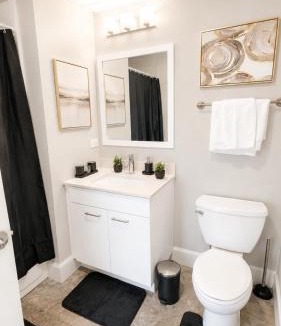 Civil Rights Historic District Apartment | Elegant Urban Oasis Downtown BHM Near UAB & Nightlife