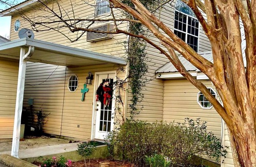 Saucier House | Elevate Your Reunion: Saucier, MS Rental Offering Unrivaled Luxury and All Desired Amenities