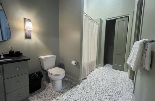 Demopolis Apartment | Elk - The Flats Demopolis