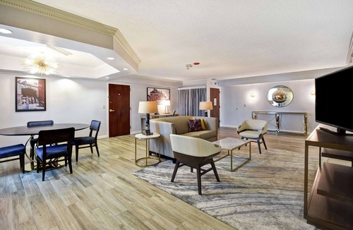 Montgomery Hotel | Embassy Suites by Hilton Montgomery Hotel & Conference Ctr