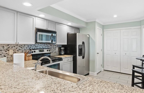 Sandestin Condo | "Emerald Moon" - 5* Host, Golf Cart, Booking Fall Break!