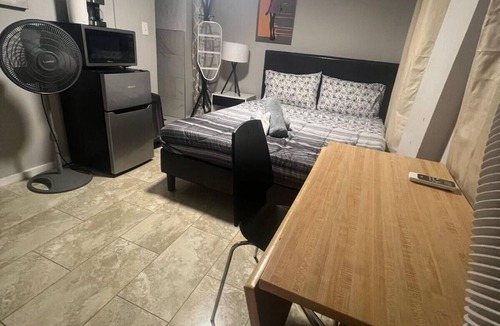 East Side House | Emory guest room, sleeps 2