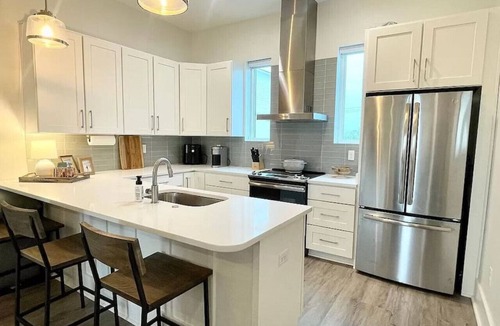 Gulf Shores Villa | Endless Summer · Gorgeous Villa w/GULF VIEWS & Pool! WALK to Beach!