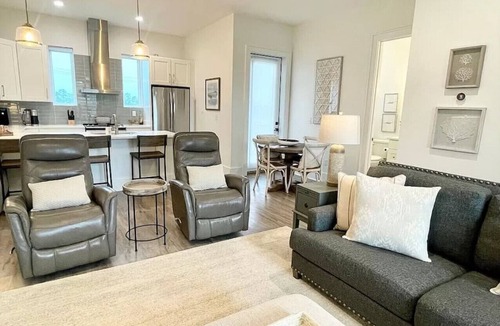 Gulf Shores Villa | Endless Summer · Gorgeous Villa w/GULF VIEWS & Pool! WALK to Beach!