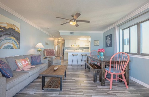 Bel Air Condo | Enjoy Peace, No Crowds at the beachfront Saltwater Sanctuary, Walk to Tootsie's