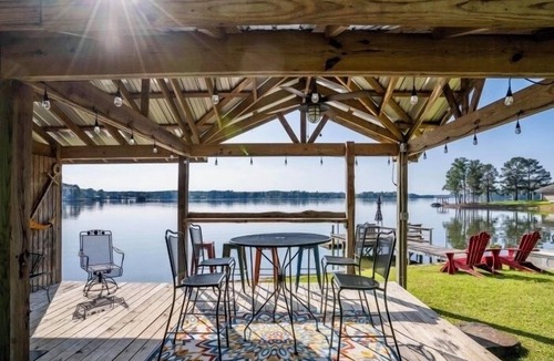 Jacksons' Gap House | Enjoy the lake summer OR winter. Peaceful and relaxing!