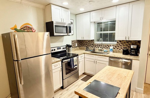 St. Nicholas Condo | Enjoy the serenity of the Creek view! Beautiful place, Safe.