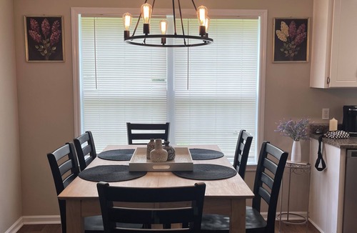 Midland City House | Enjoyable 3-bedroom house with AC in Midland City Close to all in Dothan